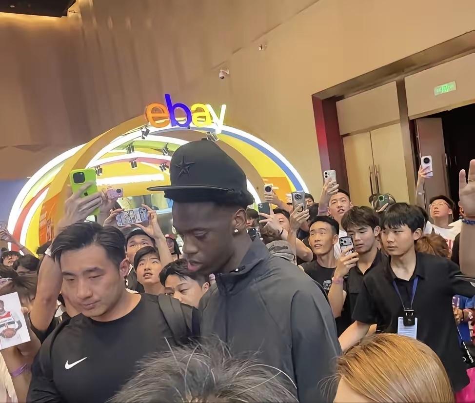 新科状元迪班萨来华耍大牌，开口不加50万刀就罢工，结果主办方HS真妥协了！这哪是