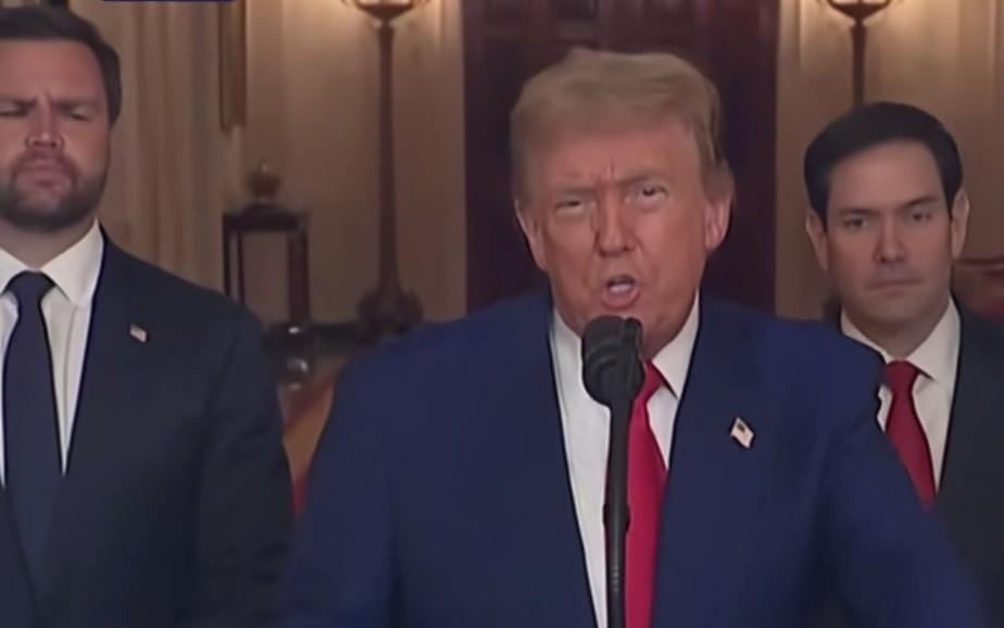特朗普访华后，干了一件让所有人跌破眼镜的事。
他要求美国国防部照搬中国仪仗队的走