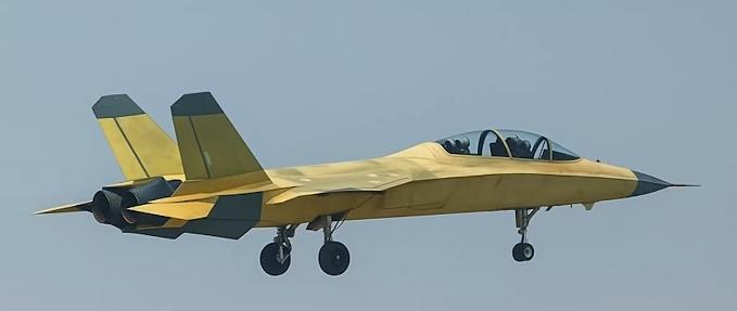 一身黄皮成功首飞，中国航母添王牌舰载机，“超级小黄蜂”来了！
 
别小看这一身黄