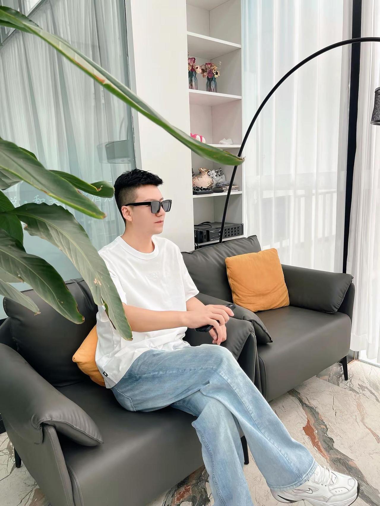我这个年纪 就是要活得张扬  活得鲜艳
