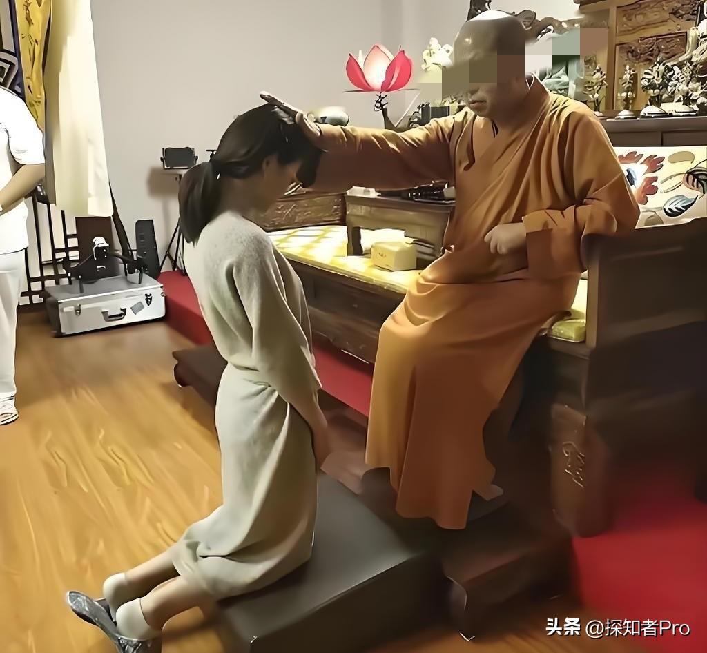 阿弥陀佛，江苏王女士婚姻不顺
花6万元求得大师价值仅20元的“开光神器”保佑👊