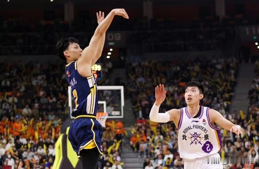 好玩，有意思！广东宏远输过的对手两个省内小弟都帮忙找回场子！
广东宏远本赛季输的