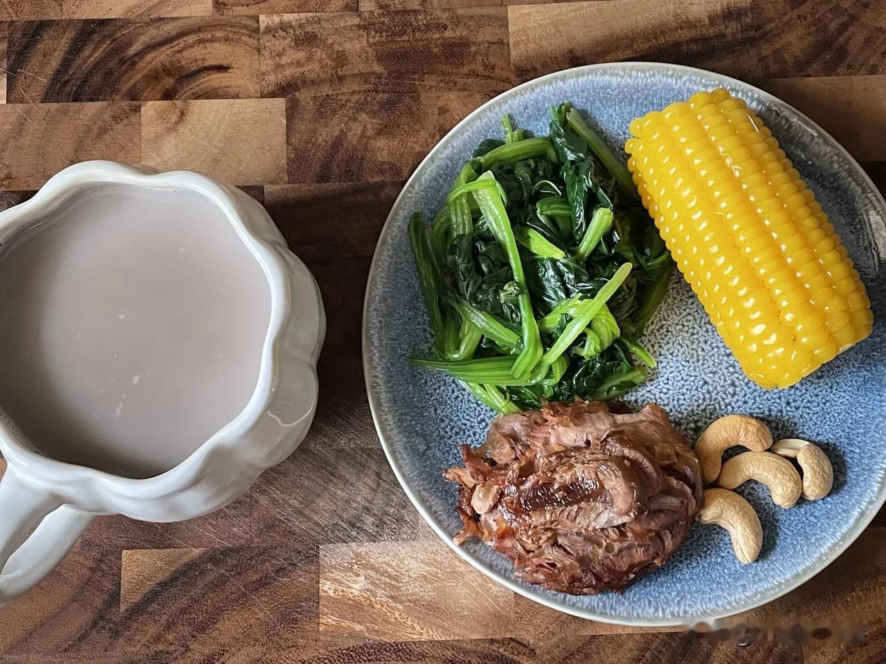 吃好吃饱还掉秤！营养师的三餐这样安排！

小伙伴用我的食谱一天吃瘦了1.5斤
