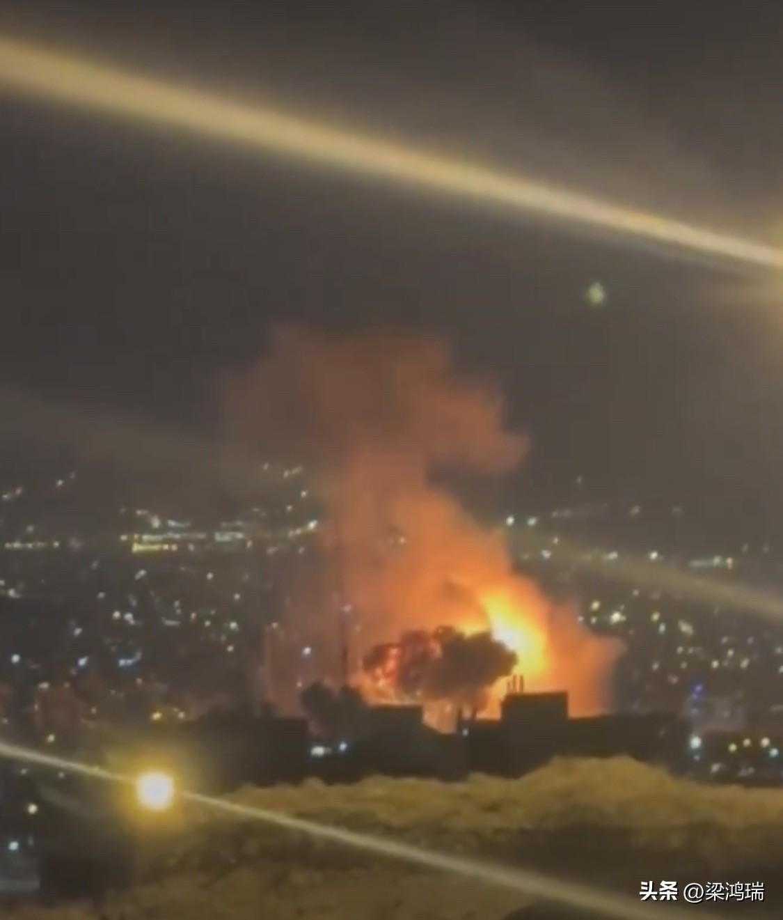 突发：德黑兰燃起了熊熊大火。不是周边的军事基地，也不是扎格罗斯山脉的导弹发射场，