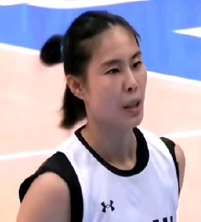 全运会女篮半决赛，即将上演的一场对决让很多人都在问：谁能 stand out？