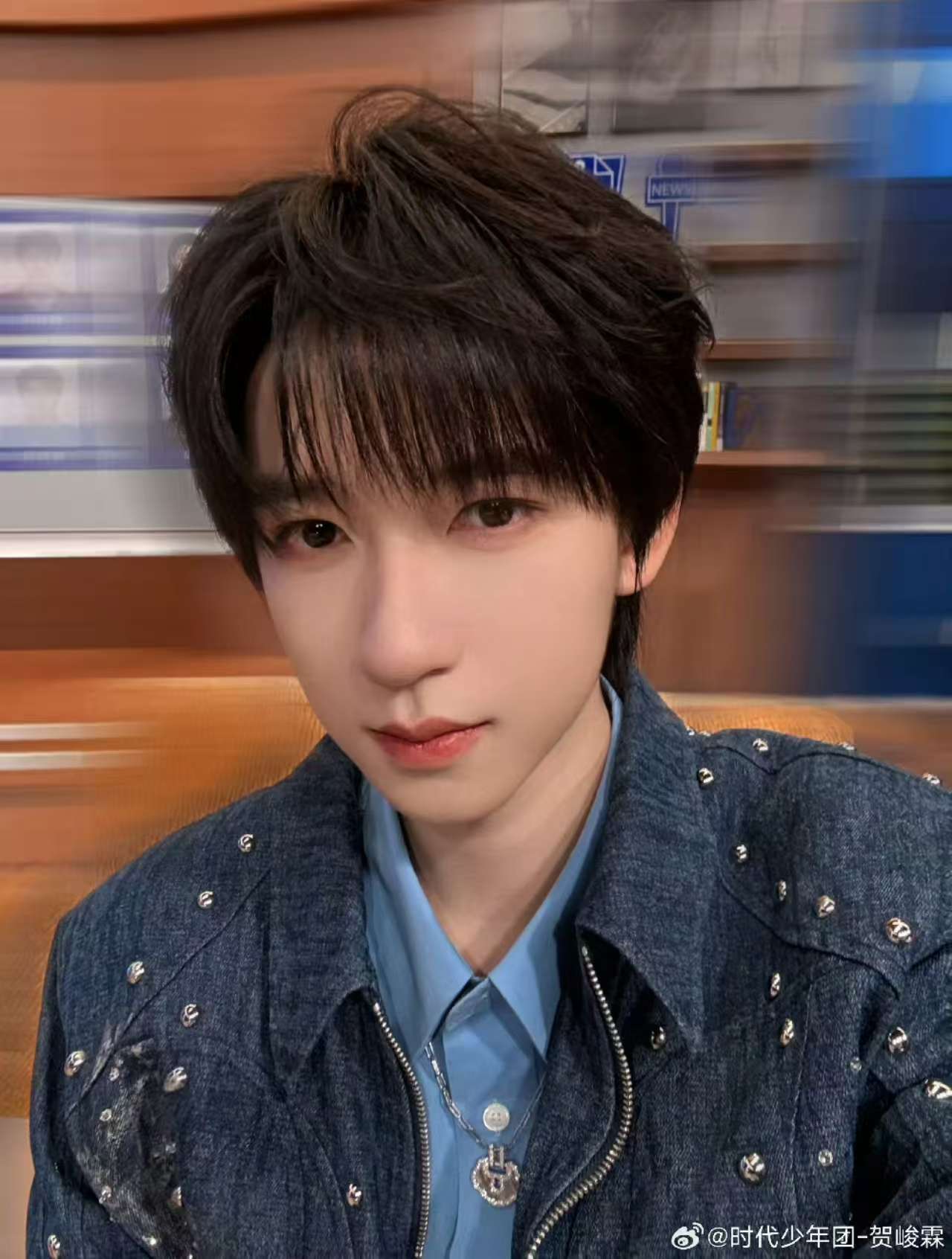 贺峻霖自拍他拍都帅贺峻霖说怎么拍都帅贺峻霖说怎么拍都帅，好看，[心][心] ​​