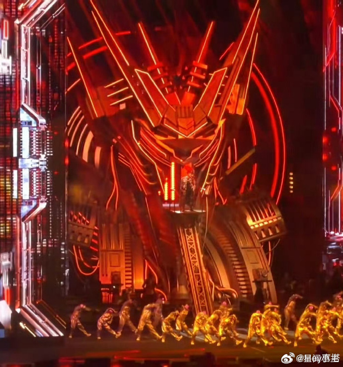 周杰伦演唱会顶级舞美周杰伦演唱会已经卷成这样了 周杰伦真的太会了！舞美卷到极致，