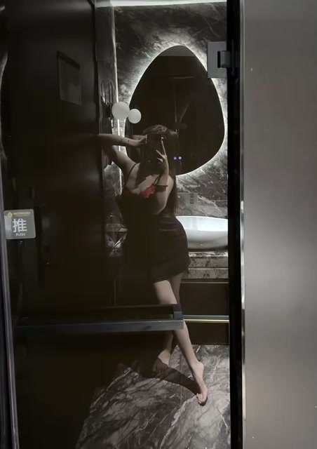 新买的裙子👗 ~ 