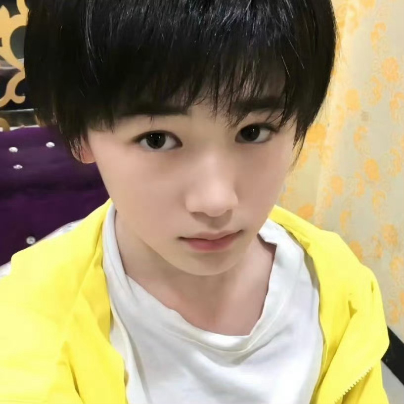 宋亚轩你根本没长大谁说没长大？只是他把孩子气都藏在了舞台下的犄角旮旯，一亮相又是