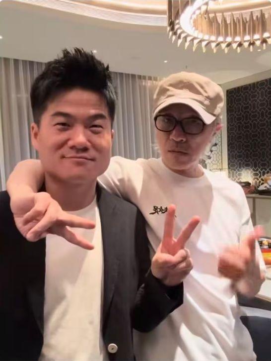 董宇辉做梦也没想到，好好一个访谈，怎么就被变成“催婚”了！周星驰一句“你有拍拖了