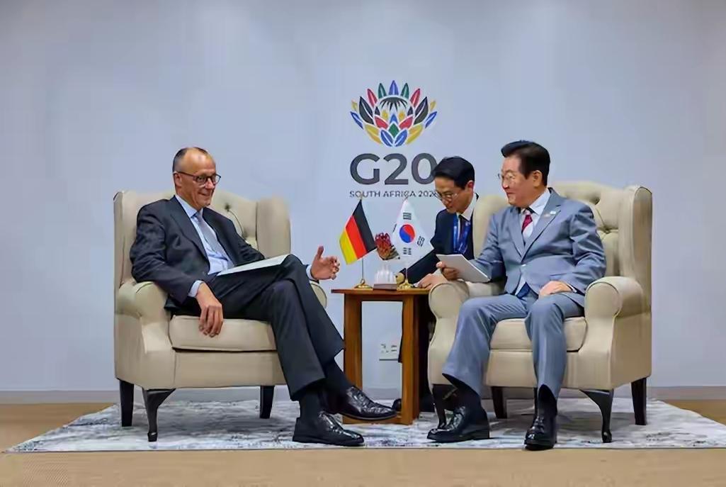 韩国总统李在明在G20峰会上干了件新鲜事——直接向德国总理默茨讨教“统一秘诀”！
