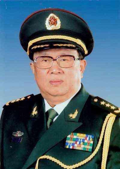 1986年47岁任军长率部赴老山轮战，作战与群众纪律双优，部队获中央军委通令嘉奖