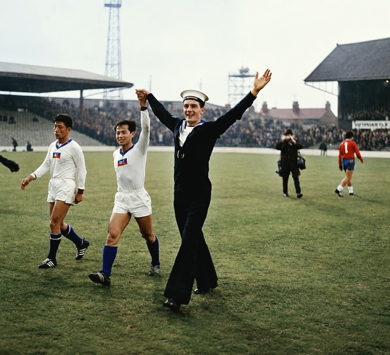1966年世界杯，朝鲜队1：1战平智利。朝鲜 ​​​