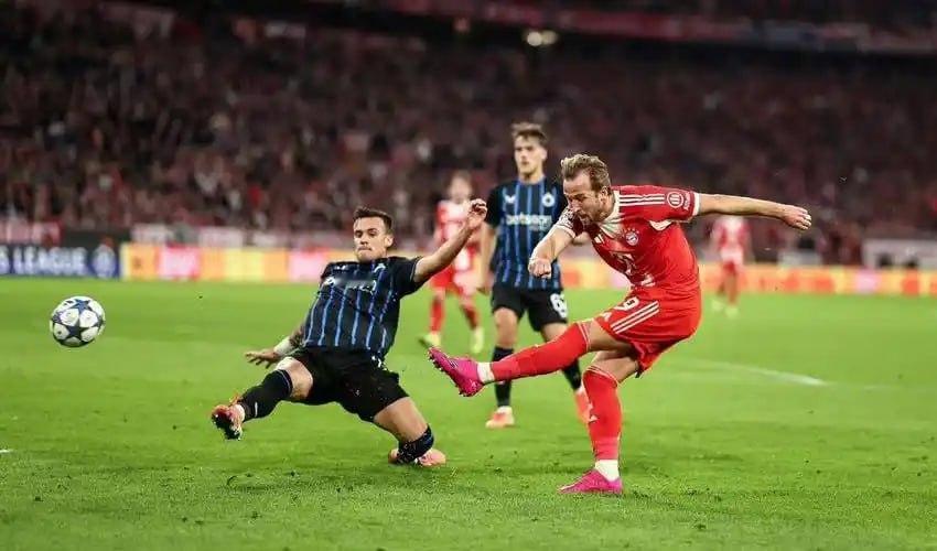 今日继续朝着好的方向出发！作品：利物浦vs诺丁汉    利物浦坐镇主场，诺丁汉能