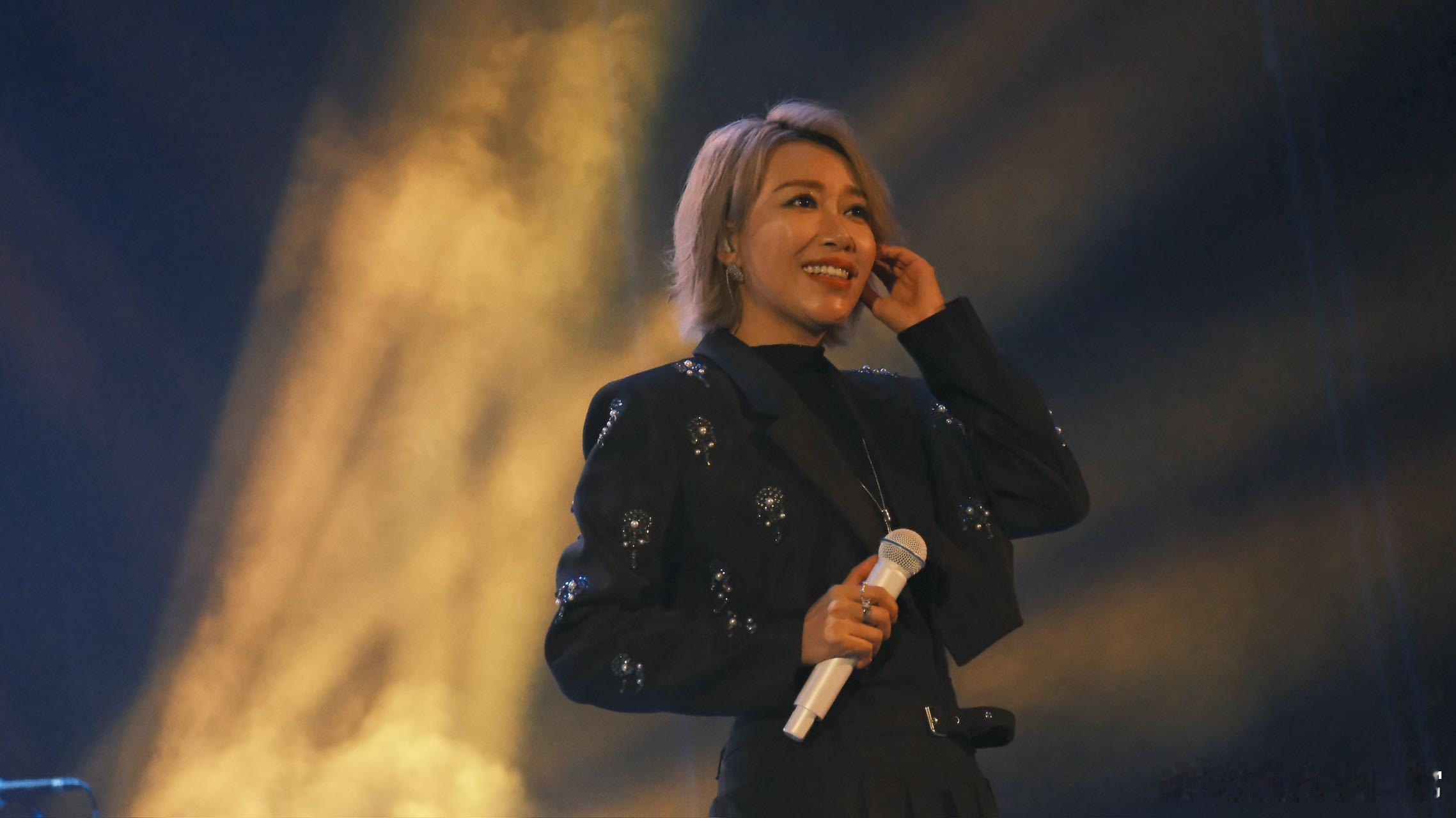 金池热爱且擅长演唱会金池热爱且擅长演唱会北京站 在现场，我们将共同见证金池如何用