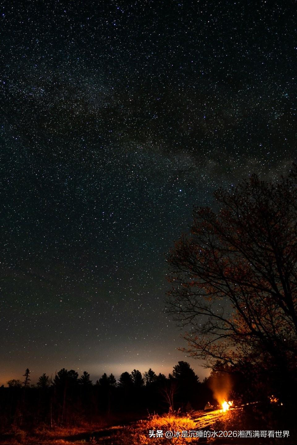 刘慈欣最近在回答“未来最科幻的事情是什么”的时候说：“最科幻的瞬间，是宇宙最深层