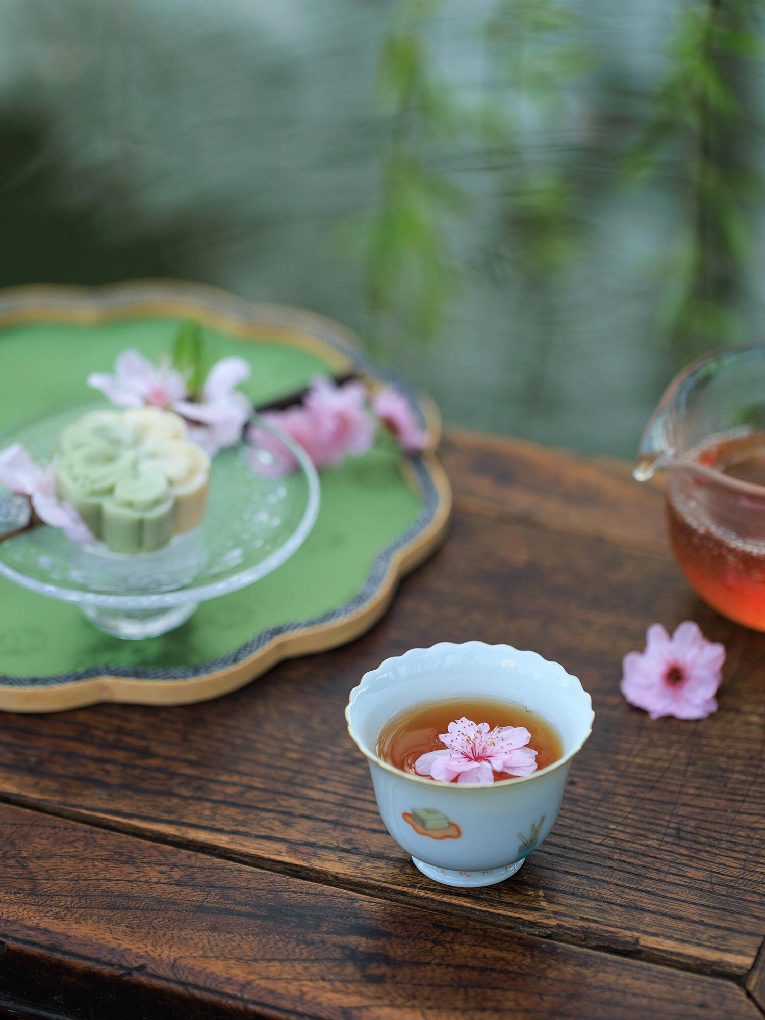 春分春分遇上二月二好运2026春分到，暖意生，万物自此向阳长；龙抬头，风调顺，一