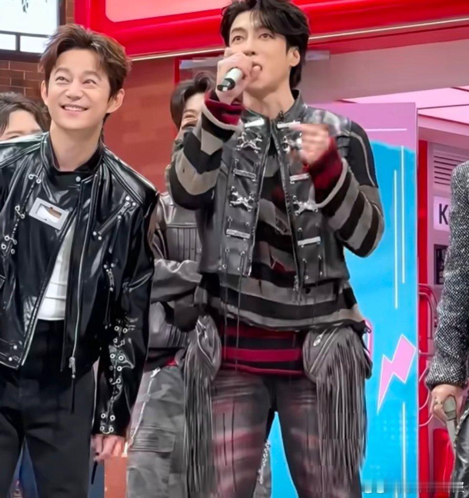 王鹤棣倍速唱麒麟你好星期六 棣棣倍速唱麒麟：嘴上说着没问题，唱完立刻躺平认怂 