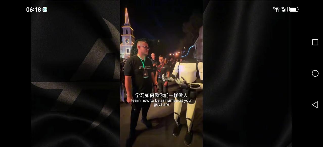 【华为与特斯拉谁更强？】
中美竞争进入深水区
马斯克又发布一款新型无人车，作为城
