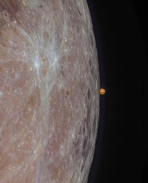 令人印象深刻的月球背后火星照片 ​​​