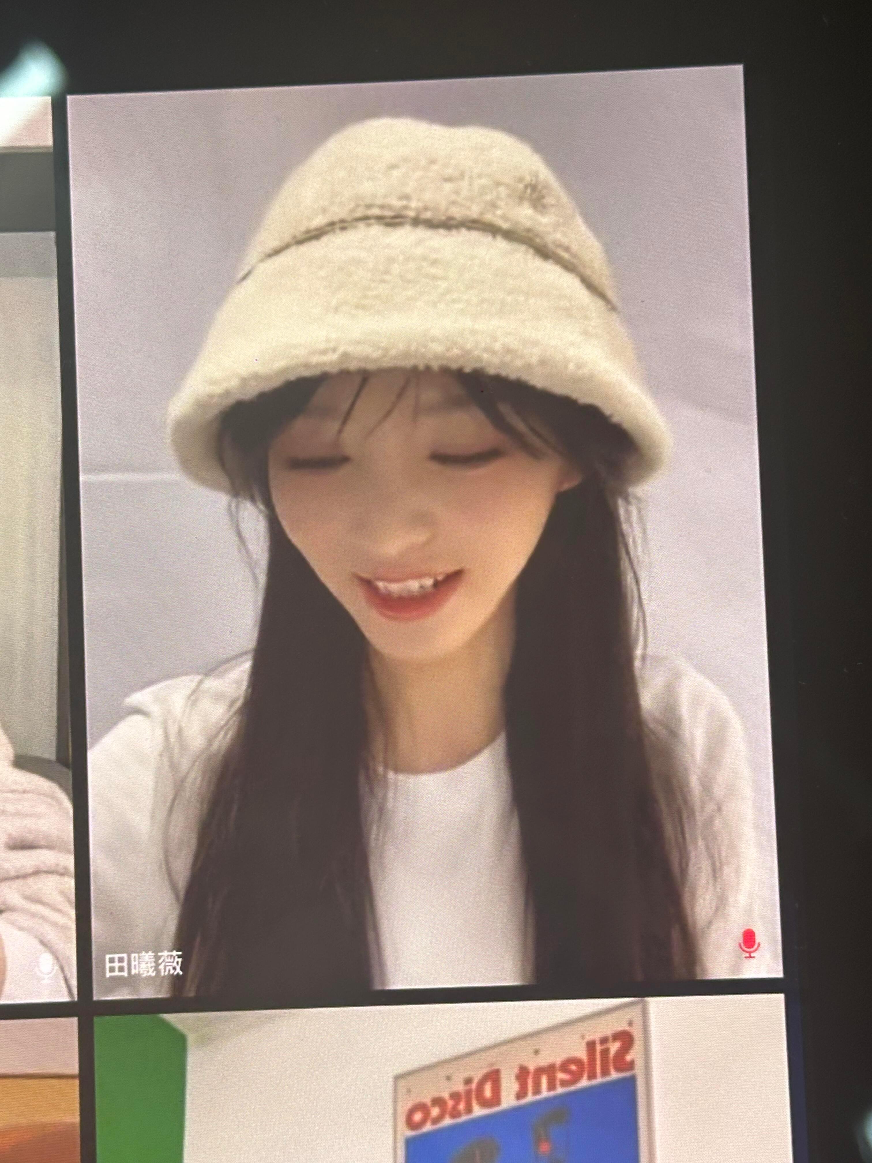 好萌吧怎么会有宝宝这么萌我可是黄橙子时期就入坑这个美萌小田张凌赫  |  田曦薇