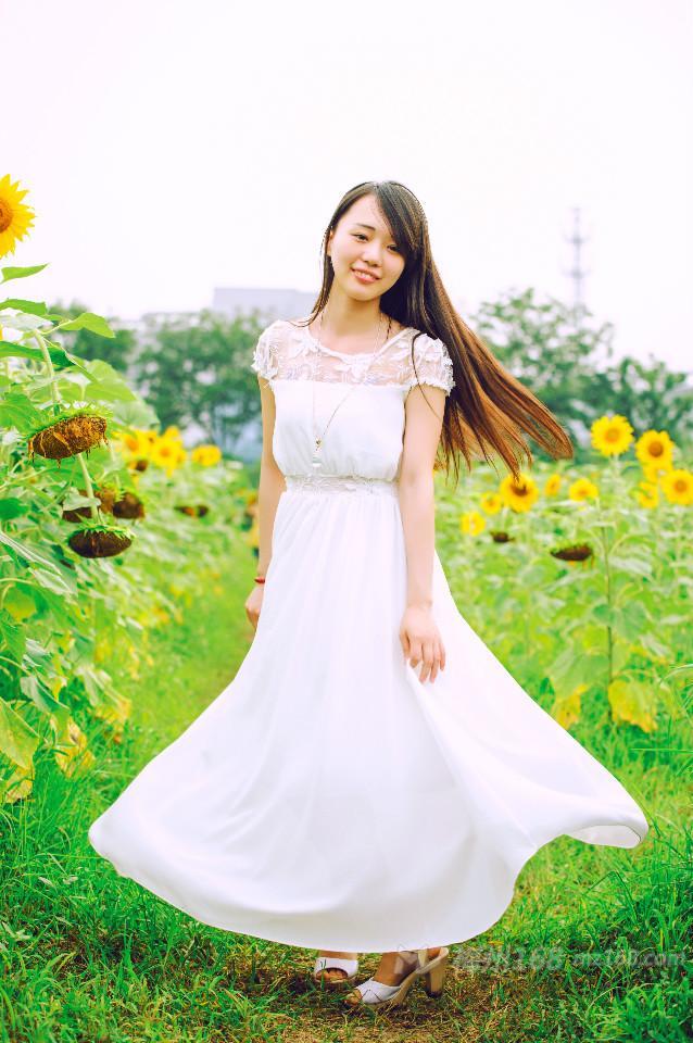 别再瞎忙活了人活一辈子根本没什么能带走鸡鸭牛马忙一生终落得身不由己人赤手空拳来世