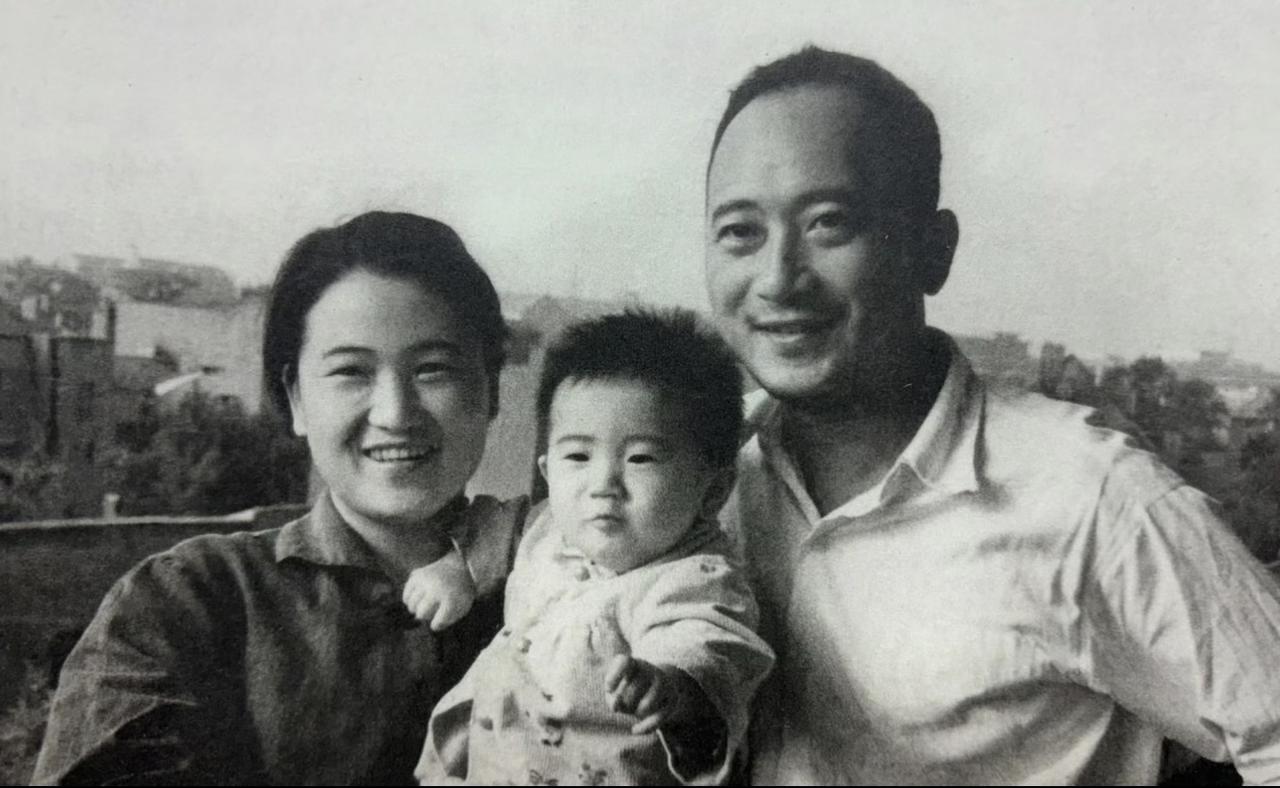 没想到演活《早春二月》萧涧秋的影坛泰斗孙道临，和演绝了林黛玉的越剧宗师王文娟，居