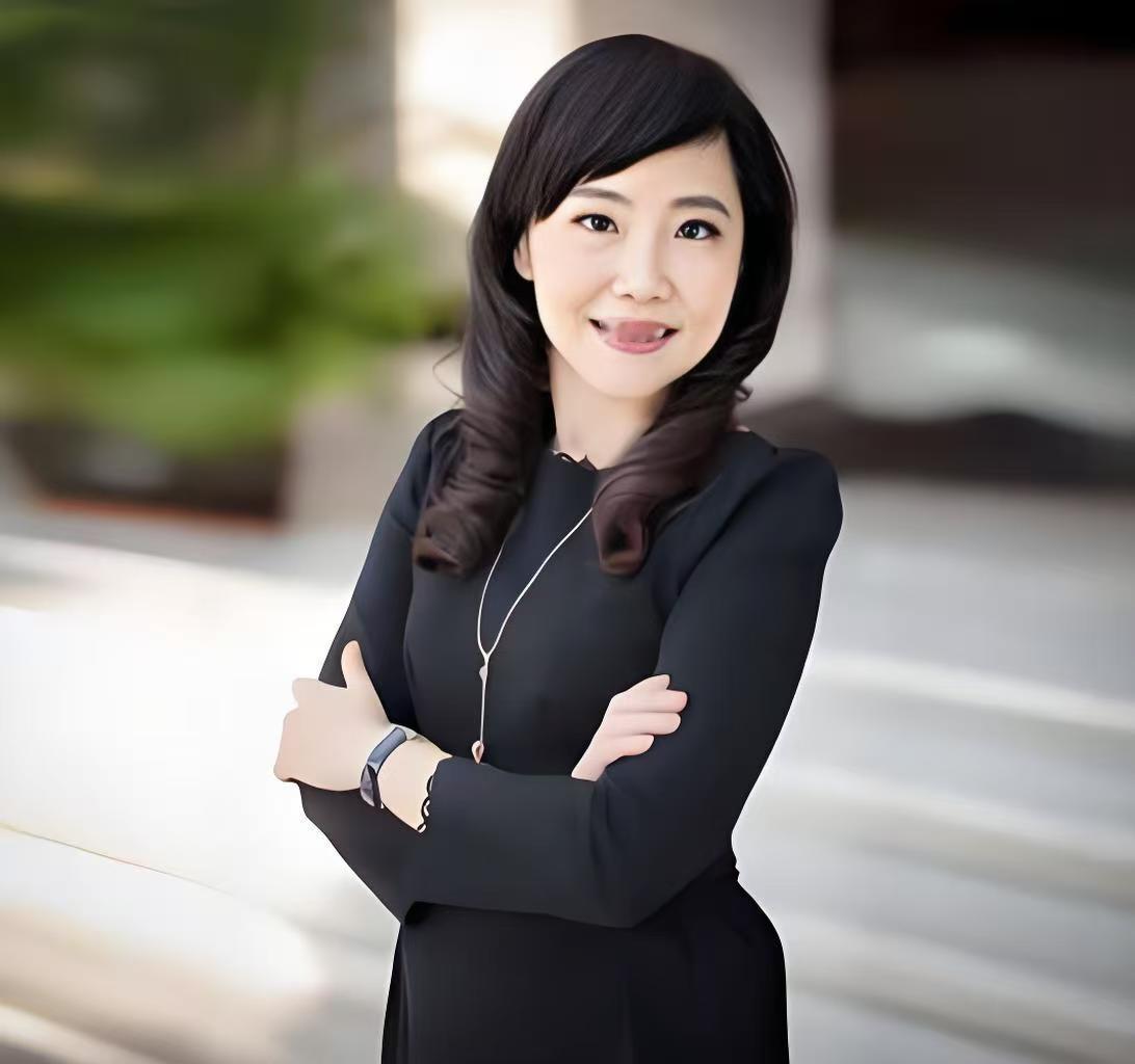 这就对了嘛！在郑丽文回应赖清德窜访失败后，尹乃菁也对前一天的表态进行了修正！这次