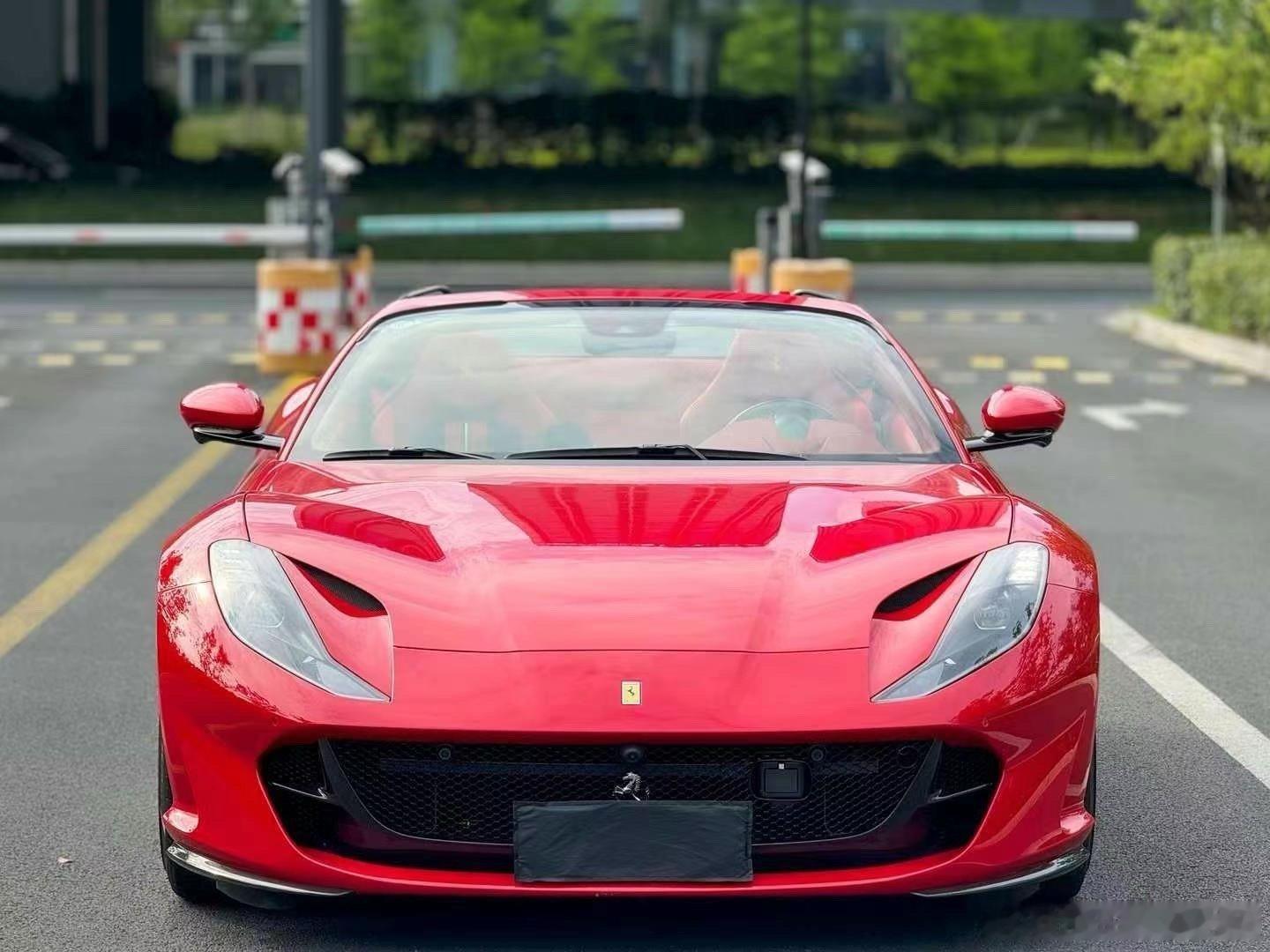 法拉利 812 GTS，满配满配满配！整车内外龙膜G2保护膜！真好看。 ​​​