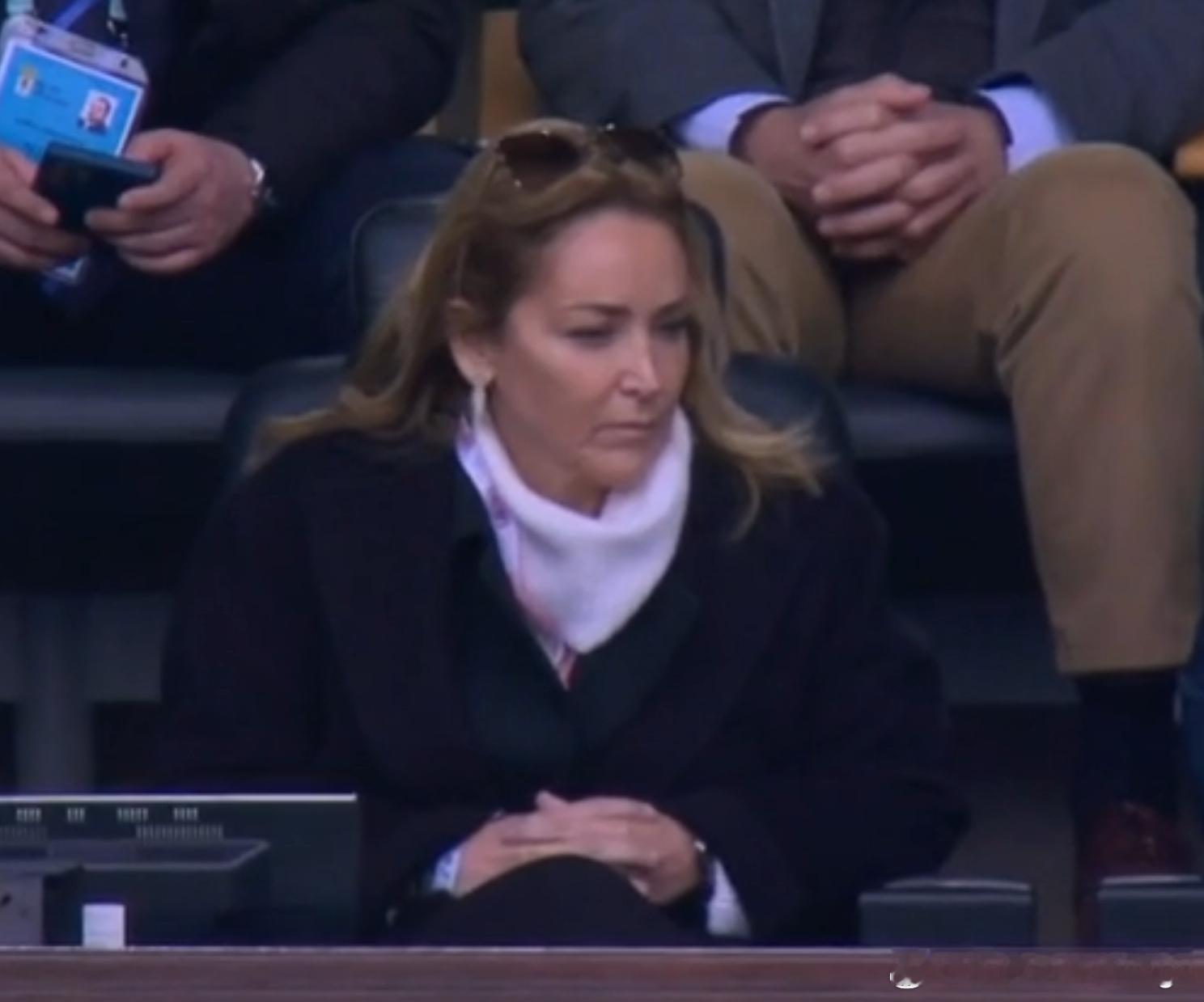 哎呦，玛丽安-莫里尼奥来客场督战了 