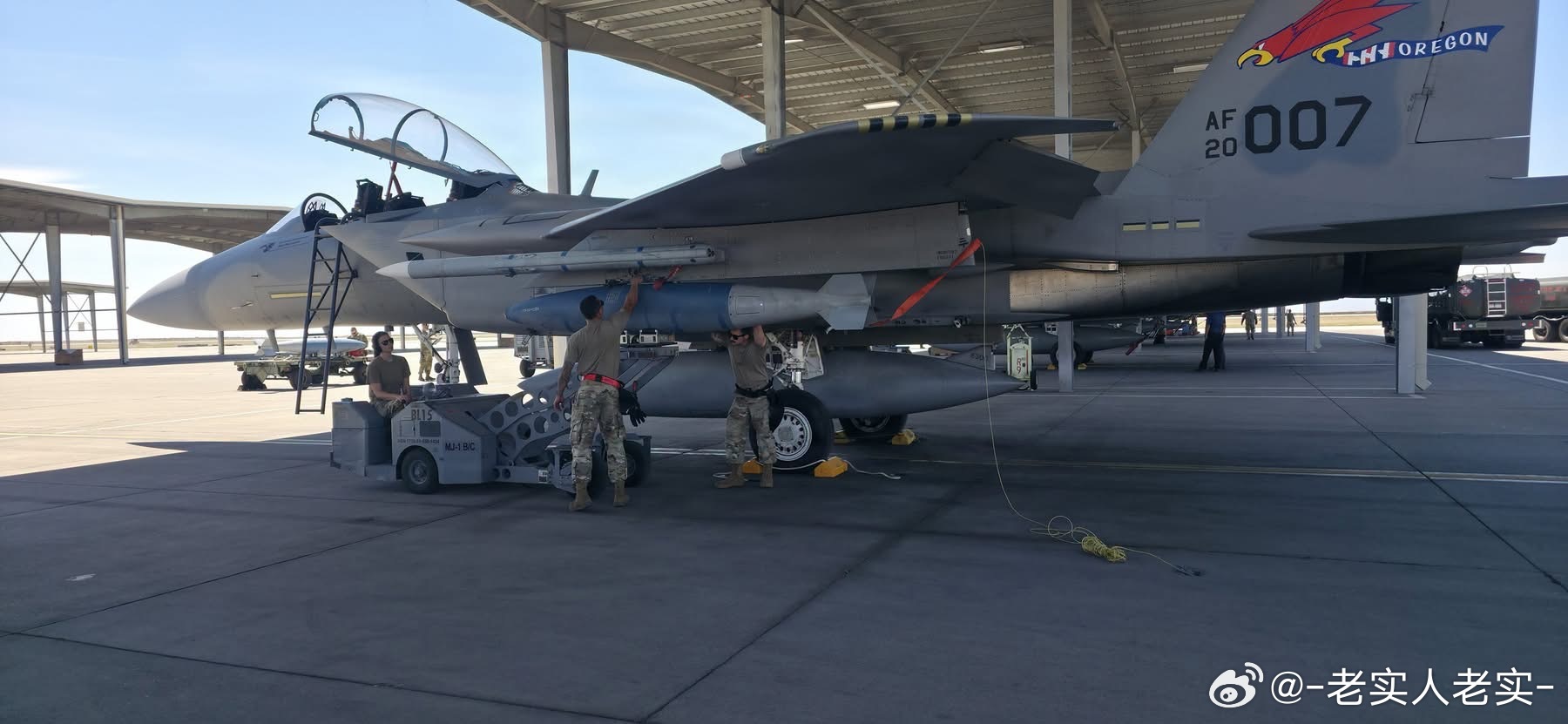 F15EX美图未来的EX将接替F15E和F15C，执行空战和对地打击双重任务，其