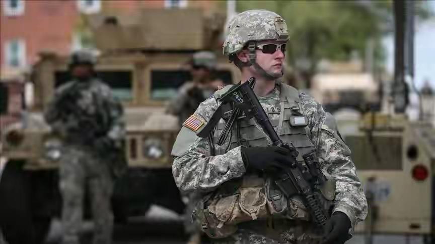 局势越来越紧张了！据美媒2月20日报道，数百美军士兵从卡塔尔乌代德空军基地和美国