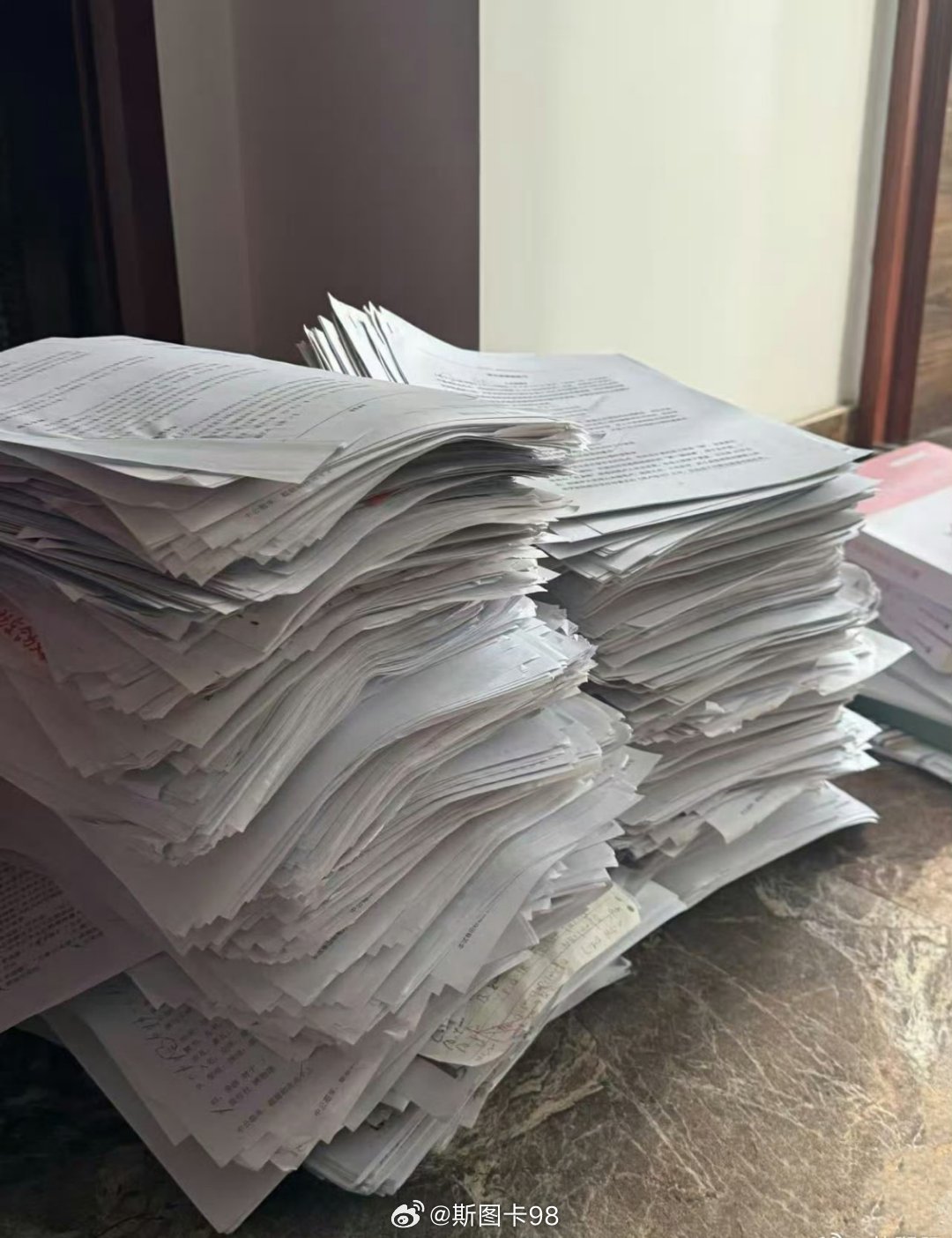 考研MVP结算画面凌晨的灯、堆成山的卷、反复崩溃又重启的自己，所有沉默的坚持，在