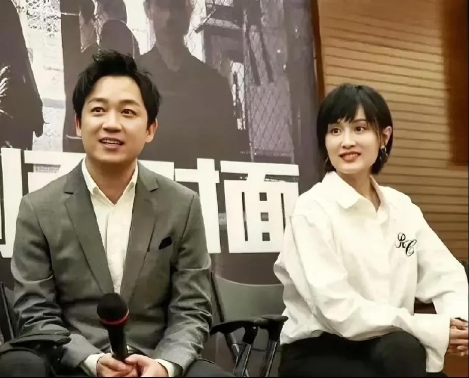 好几次媒体拍到潘粤明和现任女友尹姝贻一同出行，很多人提起这段关系，第一反应就是女