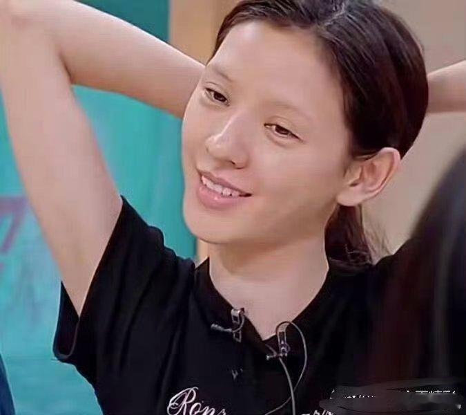 像浪姐这么真实的节目很少了，素颜是真素颜啊，看了她们的素颜之后咱们再也不用焦虑了