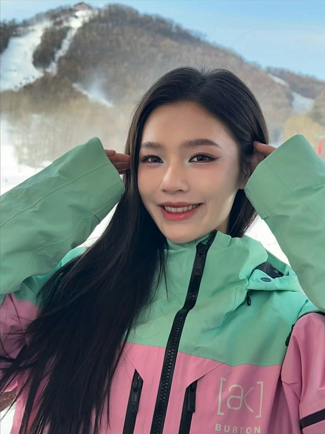 林允滑雪妆  冬日精灵🈶林允这套滑雪妆好美好美！！！滑雪就要这么画，都来学[打