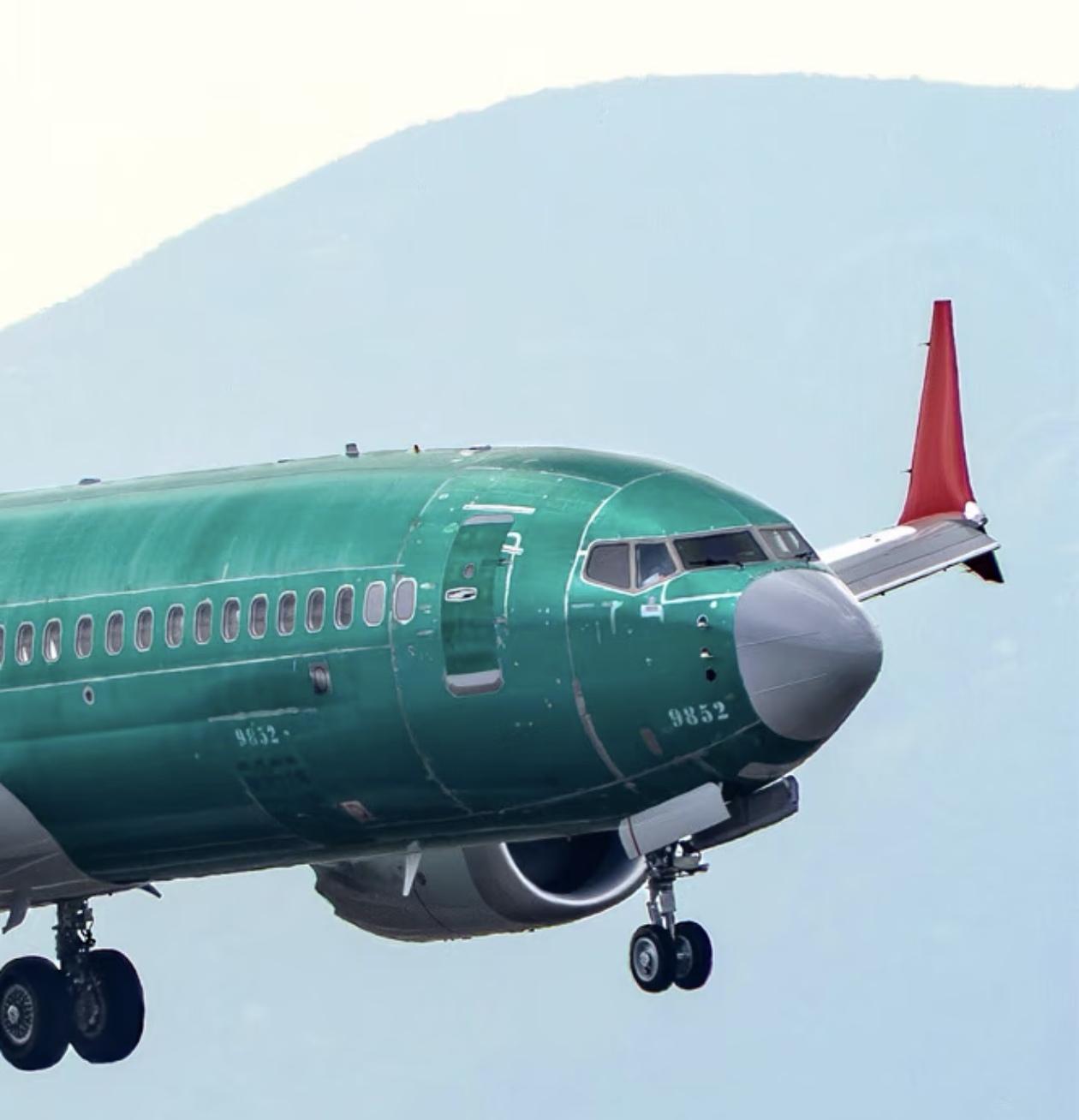近日，这架波音737Max8裸机（俗称“绿皮机”）从西雅图经日本飞抵舟山机场，进