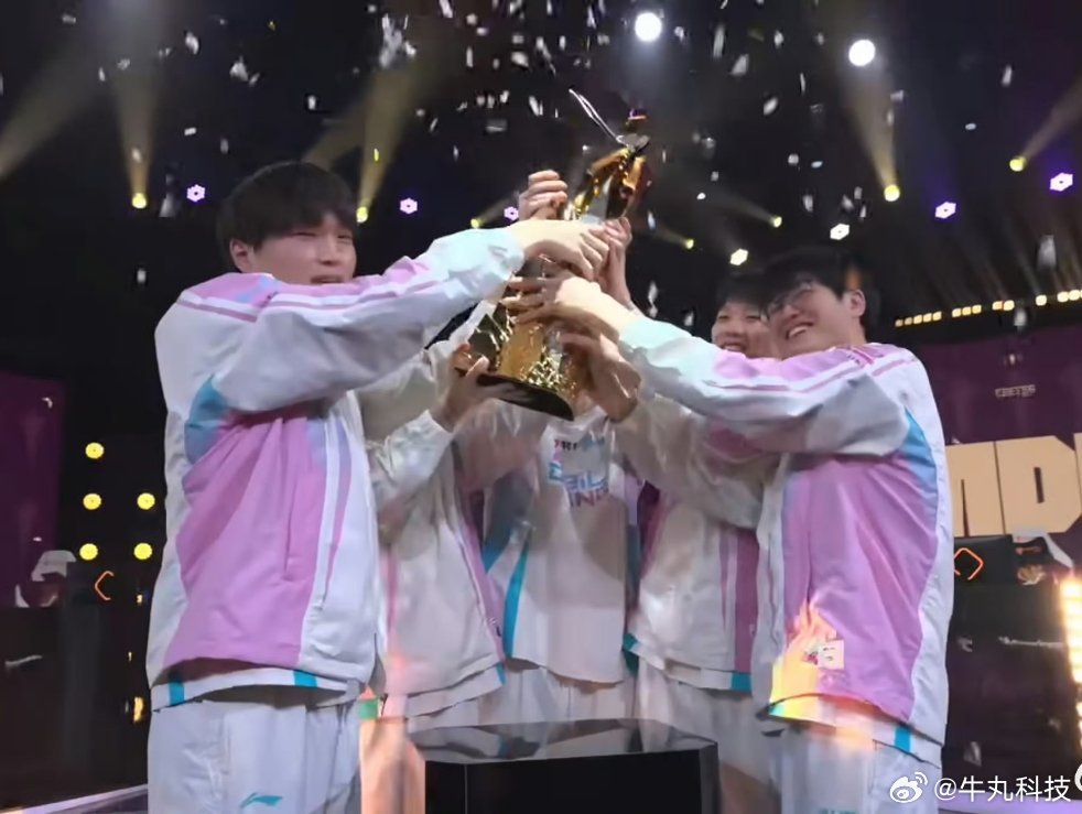 G2对战BLGBin哥牛逼，BLG牛逼，LPL牛逼，我们是冠军！！恭喜BLG队史