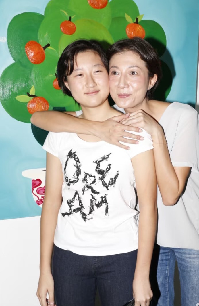 吴绮莉回应不做亲子鉴定这才是单身妈妈正常的想法，比那些为了钱去生孩子的强太多了，