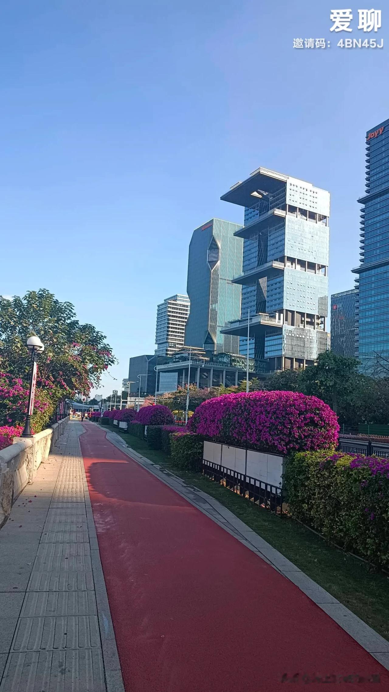 别用今天的尺子，去量昨天的自己。曾经的我，在选择大学专业时，因缺乏经验选了不喜欢