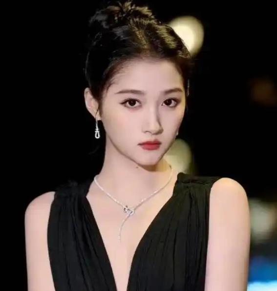 电视剧《生逢其时》，即将于9月3日，在CCTV综合频道黄金档播出，主演是关晓彤、