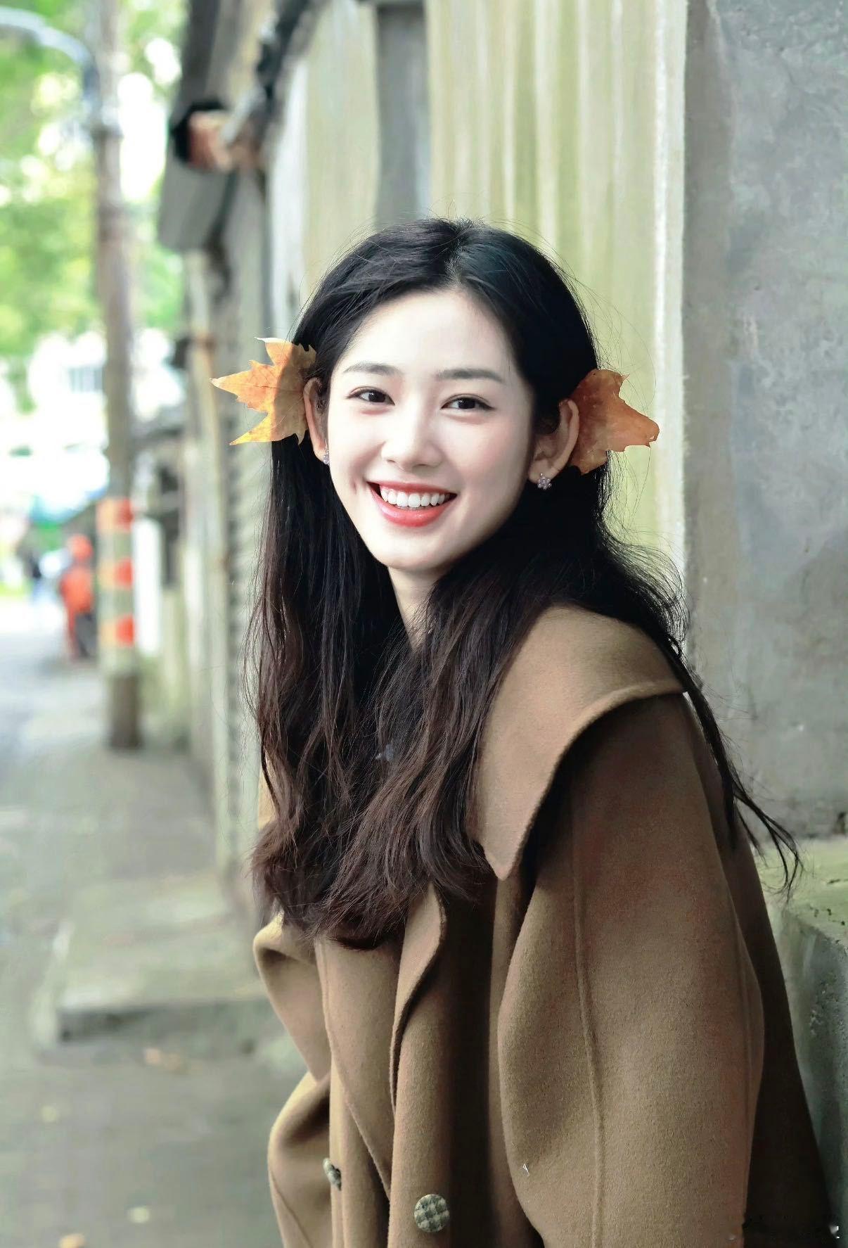 好喜欢00花的精神状态鹤秋用五子棋玩出花样，合诗雨搞穿越对话，每一个都透着鲜活劲