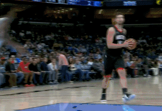 死掐“七寸”！火箭上半场50-41领先灰熊主因，打内线！
北京时间11月6日，火