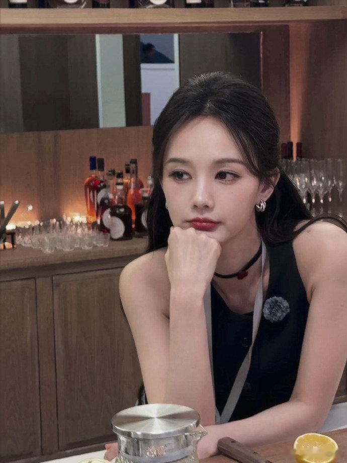 #女推粉吃的是细糠# 有谁不看女推我都会伤心的，什么地方可以看到全女嘉宾一起推理