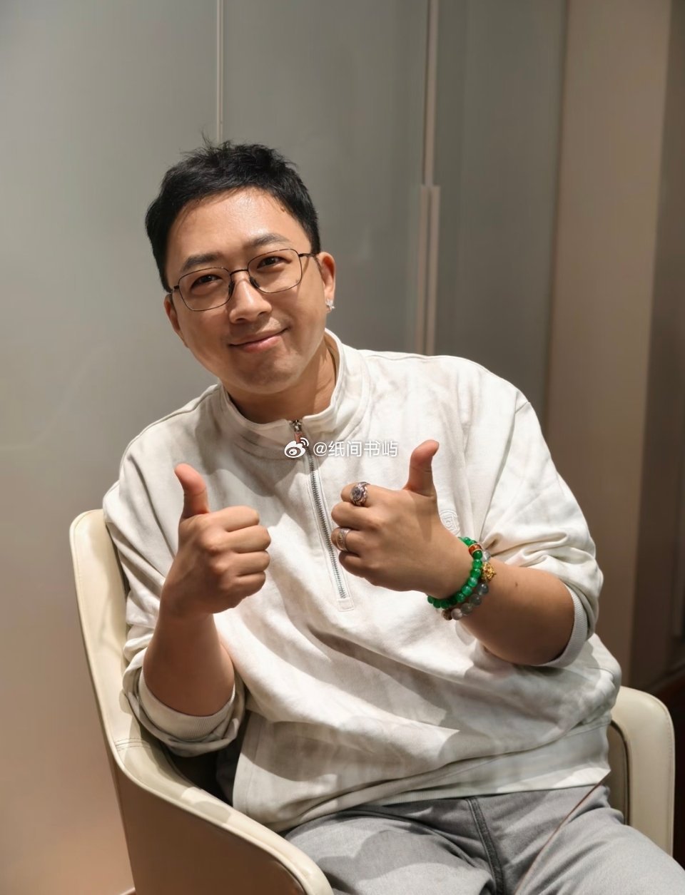于正看白鹿音乐会夸自己白鹿举办出道十周年音乐会，本是专属于她的高光时刻，满满都是