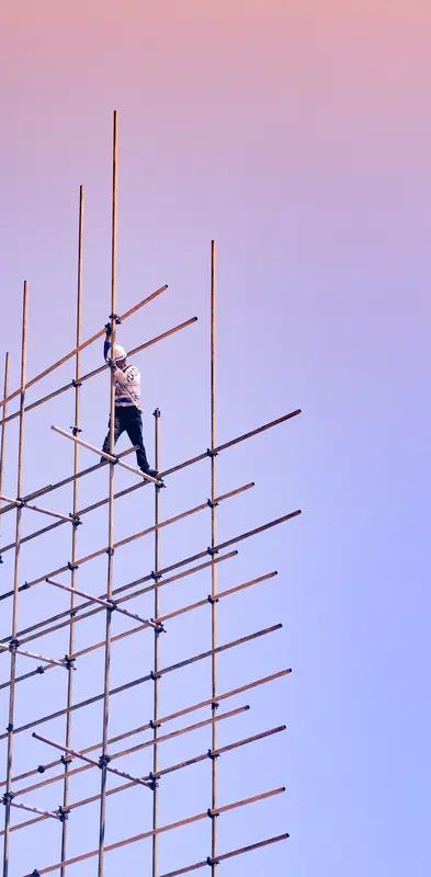 劝诫之语的感染力，我感受颇深。此前，朋友创业折戟，一蹶不振，整日将自己困于家中。
