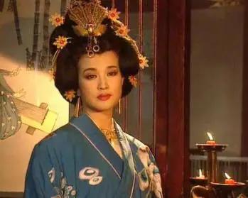 讲一个无比恶心的历史故事。

李渊有十多个女儿，其中有一个女儿叫千金公主，年龄和