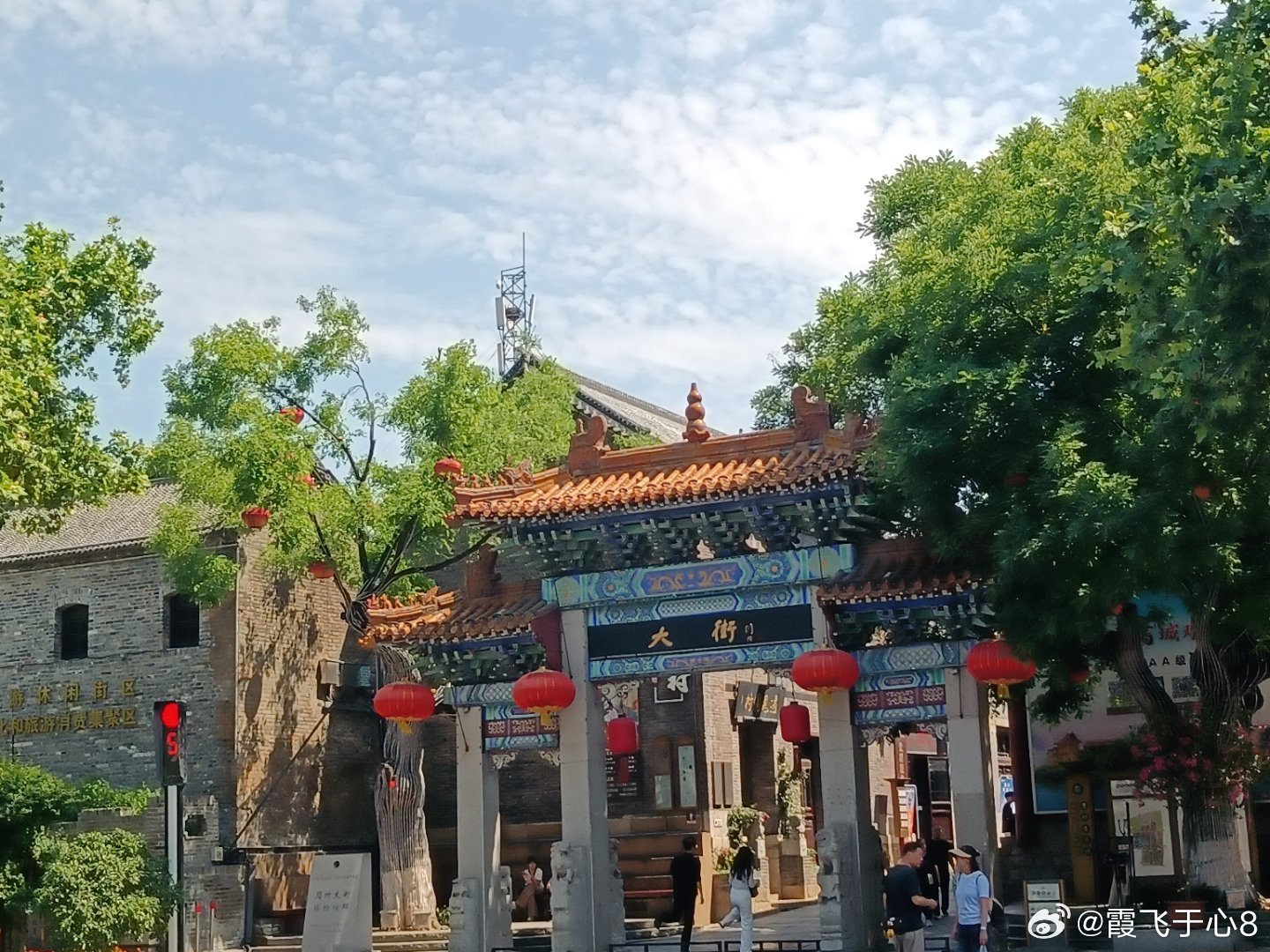 手机摄影 清爽里云凭添不少诗情画意，复日的色彩斑斓充满活力 