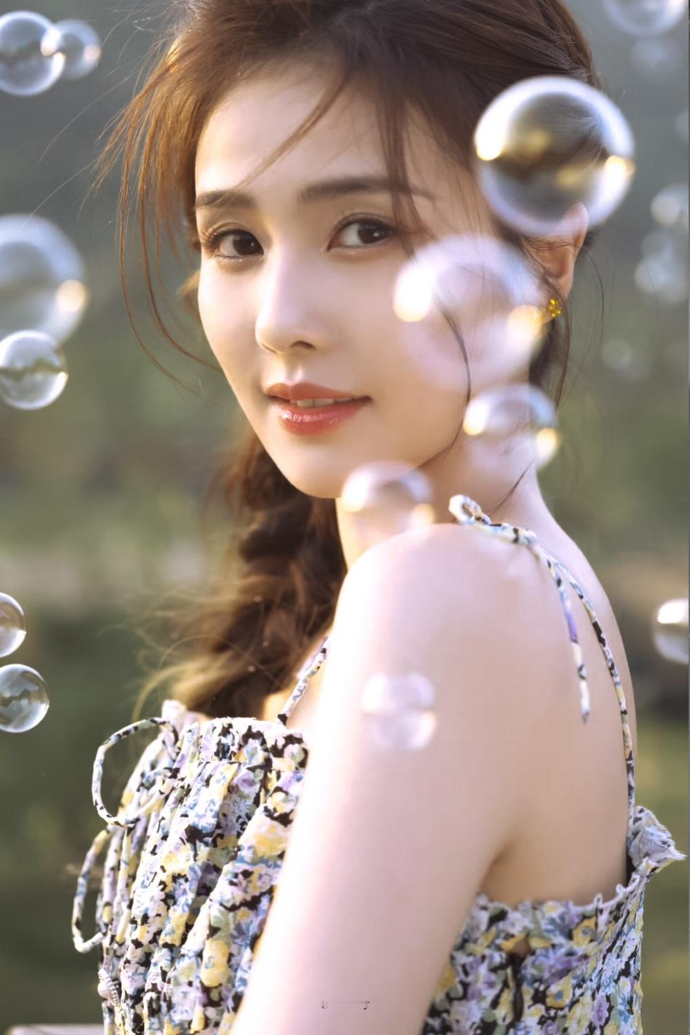 待编辑...·白鹿王韵娜 ​​​