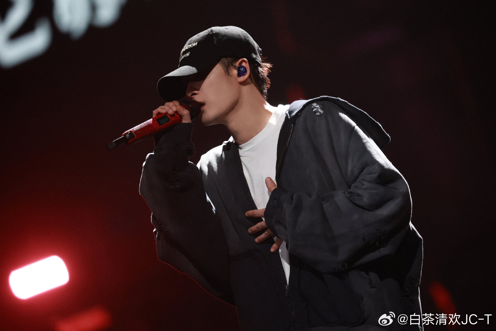 ‍檀健次李淇 🔥檀健次震耳欲聋 为什么顽固而专一呢！当然是因为他是檀健次啦[比